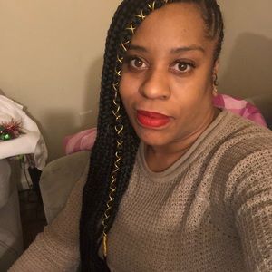 Meet your Posher, Angela